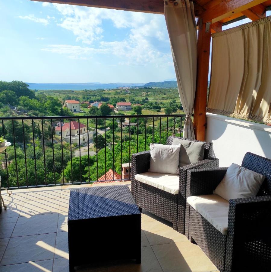 Apartment Cernesa Ražanac Zewnętrze zdjęcie