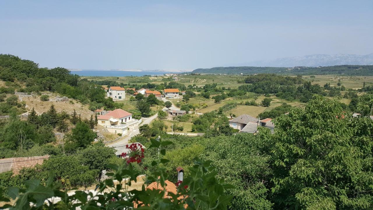Apartment Cernesa Ražanac Zewnętrze zdjęcie