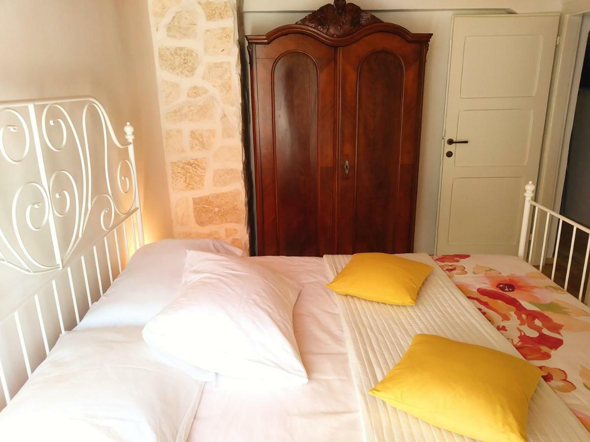 Apartment Cernesa Ražanac Zewnętrze zdjęcie